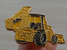 PIN'S ENGIN TP CHANTIER TRAVAUX PUBLIC TRACTO PELLE TYPE CAT