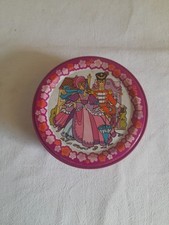 Ancienne petite boîte - ancienne,