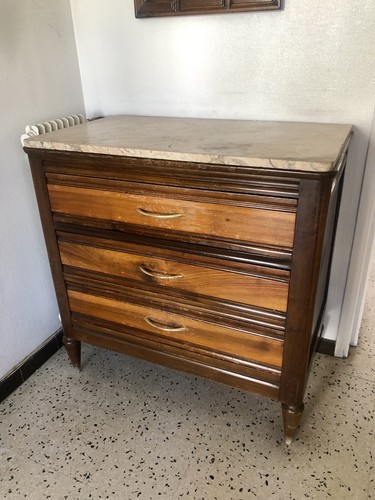 Commode avec marbre - ,, trois