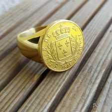 Bague Chevalière Blason Royal en Acier Inoxydable Dorée Or Fin Fait à la Main