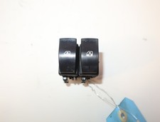 Commande lève-glace porte avant gauche occasion RENAULT CLIO II Phase 2 - 1.5DCI