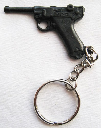 Porte cle motif luger - cle, 08