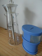 Mélangeur  VINAIGRETTE   +  Salière  TUPPERWARE