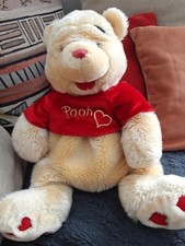 Peluche Winnie Ours Pull Touge Pooh  Corps Mou Disney Assis : 32 Cm. Tbe
