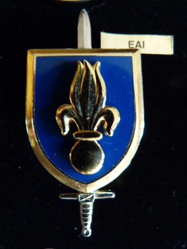 Insigne militaire pucelle - insigne,