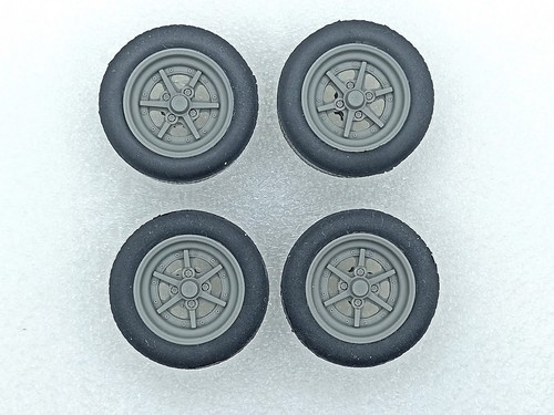 Roues ø33 résine - 4,