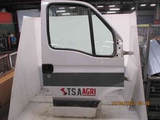 Porte avant droite Renault MASTER II FOURGON 7751474637