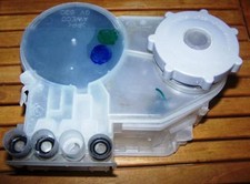 BOSCH AIRLUX VIVA SIEMENS Bac à sel complet-Adoucisseur+ bouchon joints en TBE