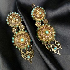 Boucles d'oreilles anciennes