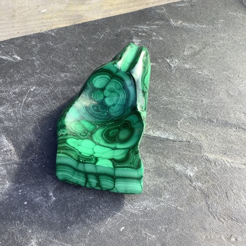 Cendrier malachite sculpté - en,