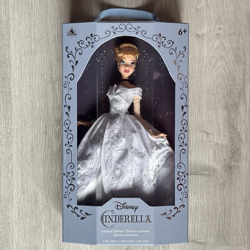 Disney store poupée - disney,