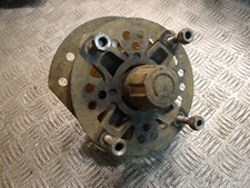 fusée et moyeu avant droit