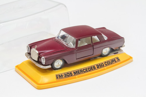 Pilen mercedes 250 - coupe, 305
