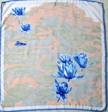 -Superbe Foulard CHRISTIAN DIOR soie TBEG  vintage 84 x 88 cm