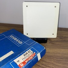 X1 Plaque obturateur boite de dérivation Legrand 120x120 réf: 31407