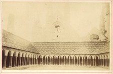 L. Esturgeon, France, Mont Saint Michel, La cloître, vue extérieure vintage albu