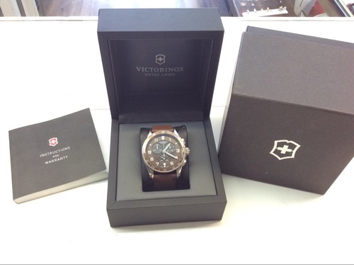 Victorinox gent wristwatch - victorinox, gent's