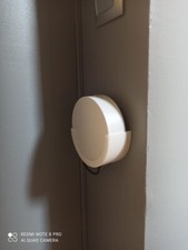 Support mural pour Freebox Pop