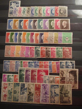 ***TIMBRES DE FRANCE***  ANNEE COMPLETE  1945*  TRACE DE CHARNIERE