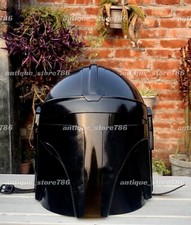 Casque noir médiéval