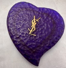 Miroir de sac signé Yves