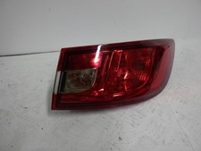 Feu arriere principal droit