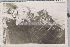 Photo, camion renversé dans