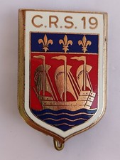 Insigne   De La CRS 19 fabricant Drago