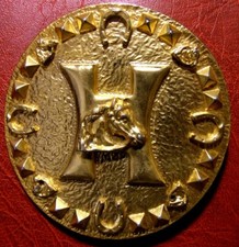 Decorative horse with an H & horseshoe large golden plaque