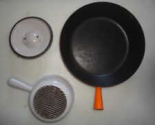 1 Cocotte COUSANCES 16 cm Fonte émaillé et grande poele 28 cm Le Creuset neuves