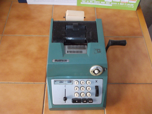 Vintage machine calculer - vintage, à