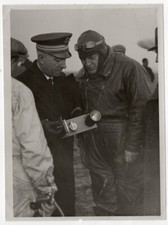 photo presse c.1938 - Le pilote d'avion Maurice Arnoux barographe Aviation