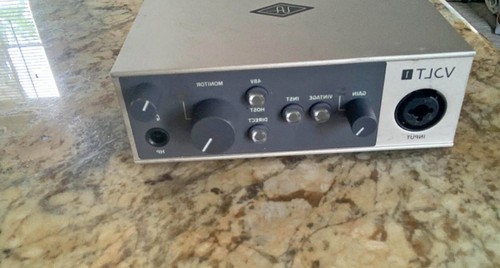 Universal audio volt - audio,