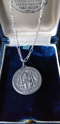 Ancien pendentif religieux