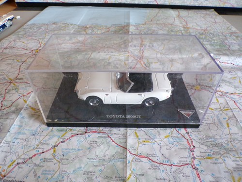 Toyota 2000 blanche - gt,
