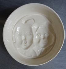 Moule  ancien en faïence