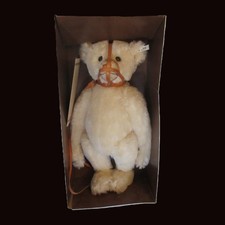 ours STEIFF à la muselière