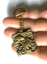 Ancien porte clé métal Poisson Combattant Wigg Chewing Gum Marseille An. 60