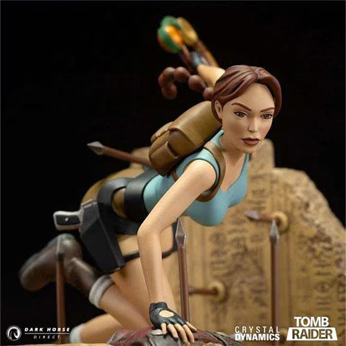 Tomb raider figurine - tomb,