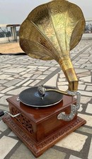 Gramophone vintage HMV –