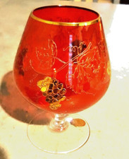 Beau verre en cristal de bohème rouge &or soufflé bouche gravé grappe de raisin