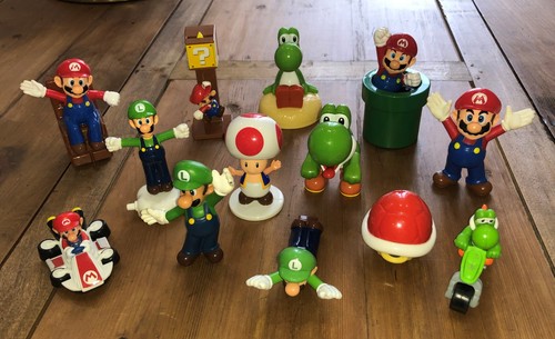 Lot figurines mario - 13,