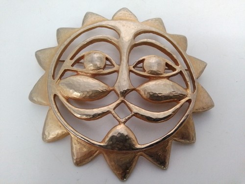 Très belle grande broche