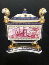 Sevres Style Modele et