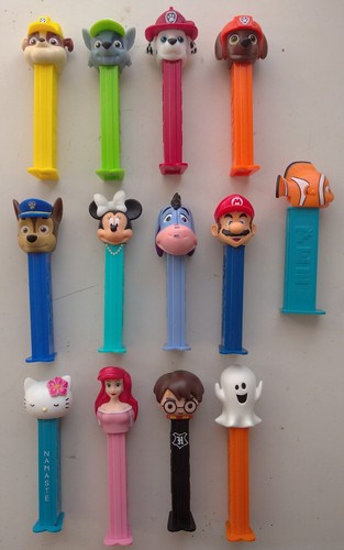 Lot collection bonbon pez - ,