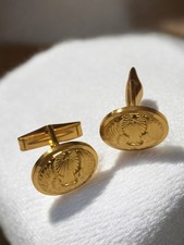 Boutons de manchette anciens