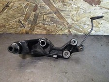 Support d'etrier de frein avant gauche Honda VF 750 F RC15 VF750