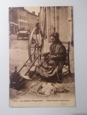 CPA 48 Les Scènes Villageoises - Une Fileuse Lozérienne