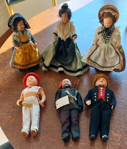 Petites poupées - petites,