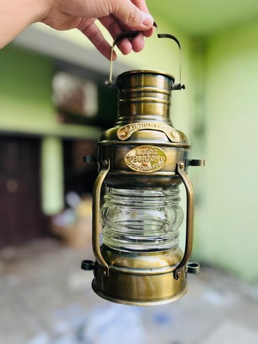 Ancienne lampe pétrole - lampe,